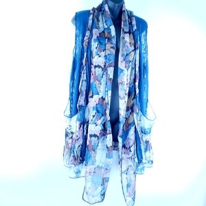 XL Elegant Blue and Cream Floral Summer Vest with Sheer Design